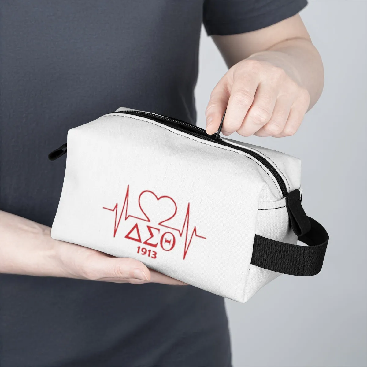 Delta Heartbeat Toiletry Bag
