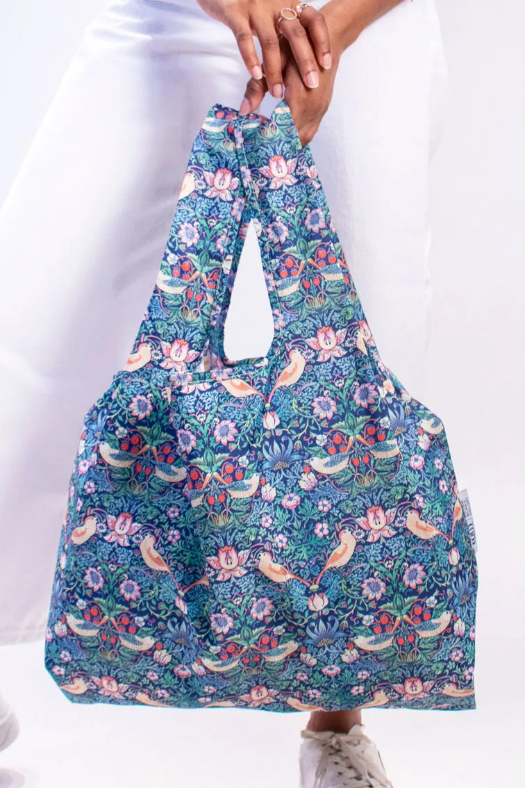 William Morris | Strawberry Thief